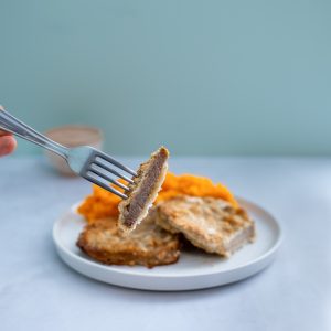 Milanesa de carne con guarnición