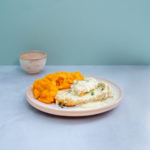 Pollo al verdeo con pure de calabaza