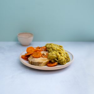 Carré de cerdo con pure de batata o calabaza